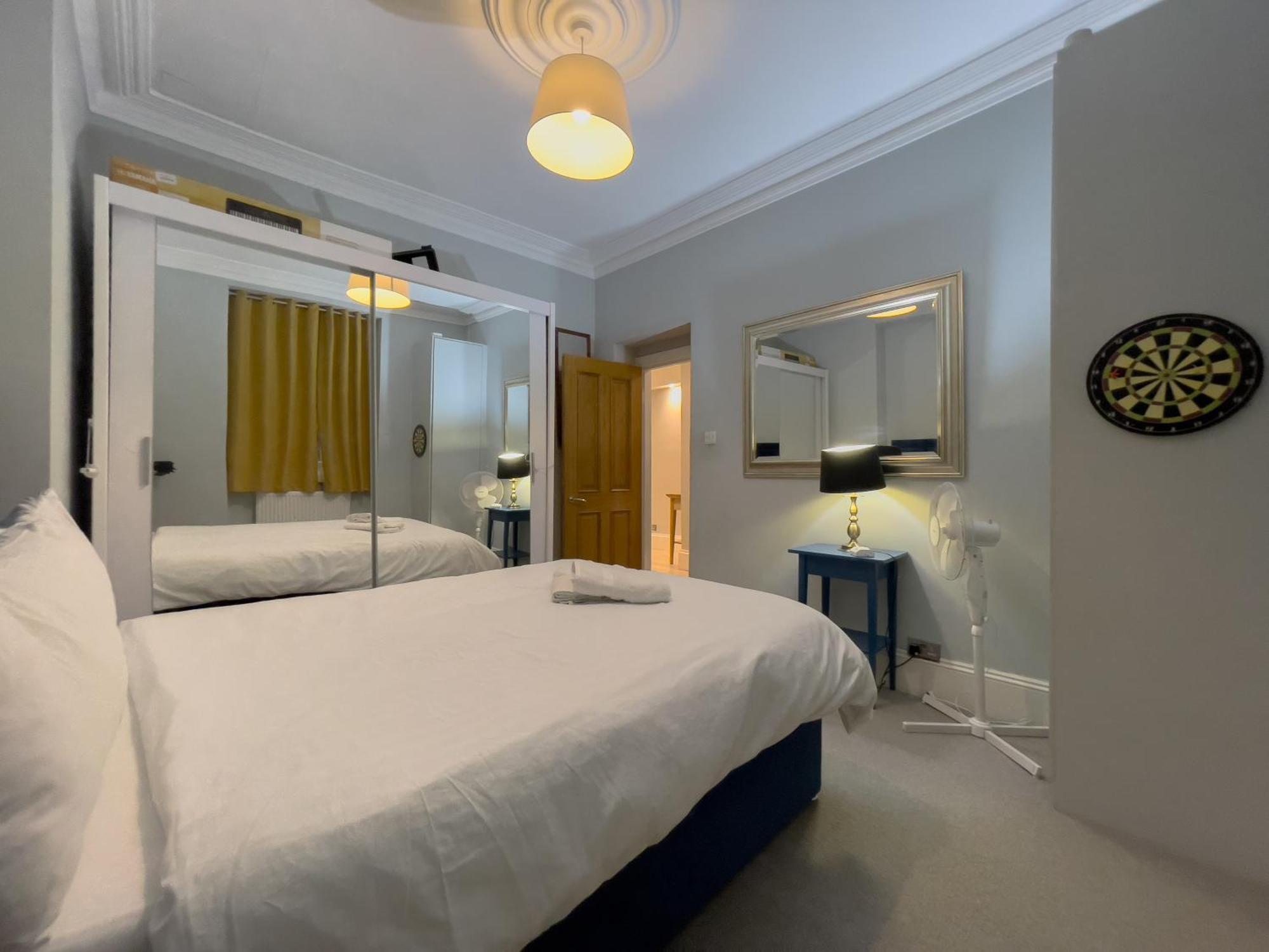 Appartamento Hyde Park Haven By Urban Retreats Londra Esterno foto