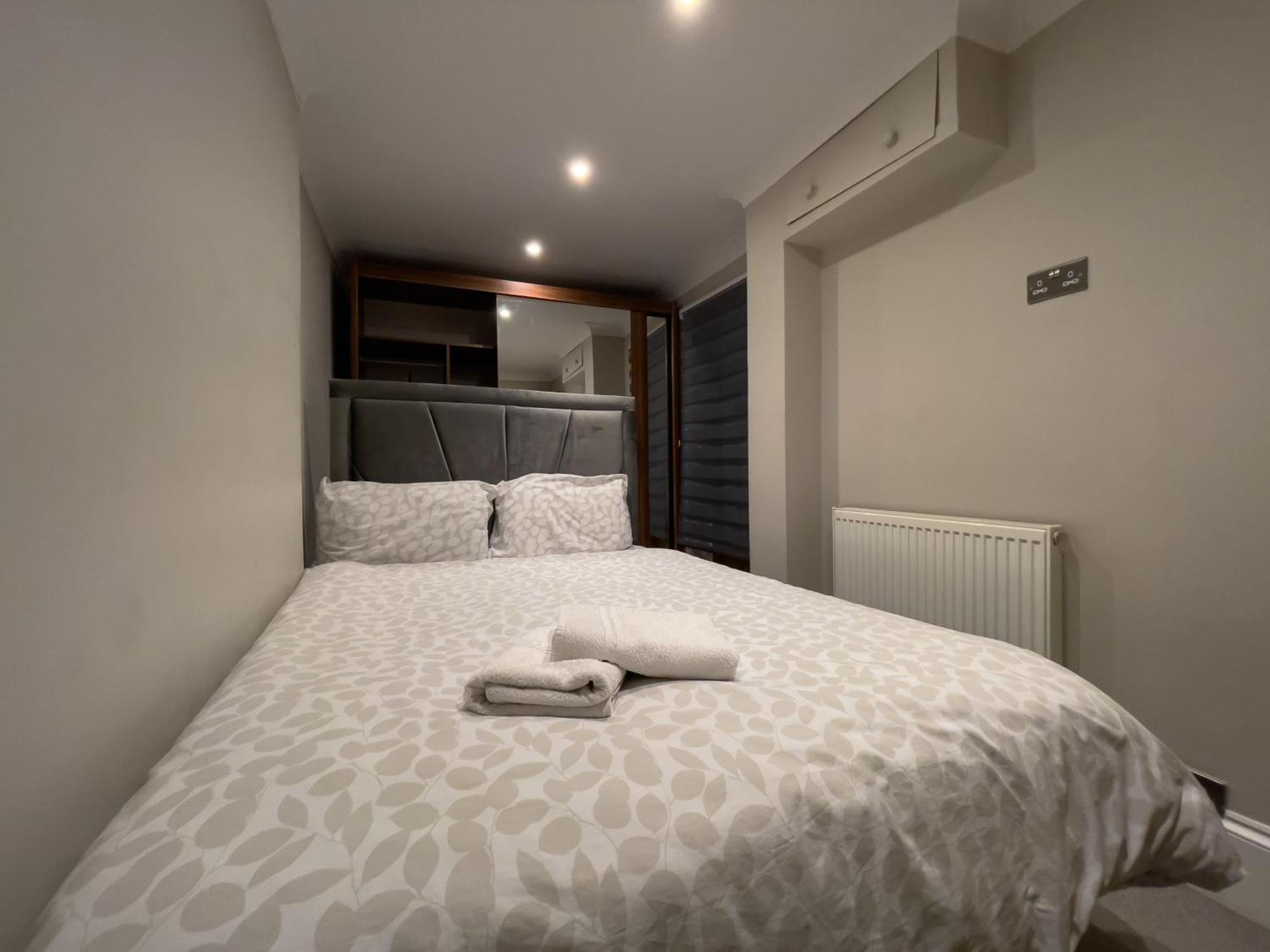 Appartamento Hyde Park Haven By Urban Retreats Londra Esterno foto