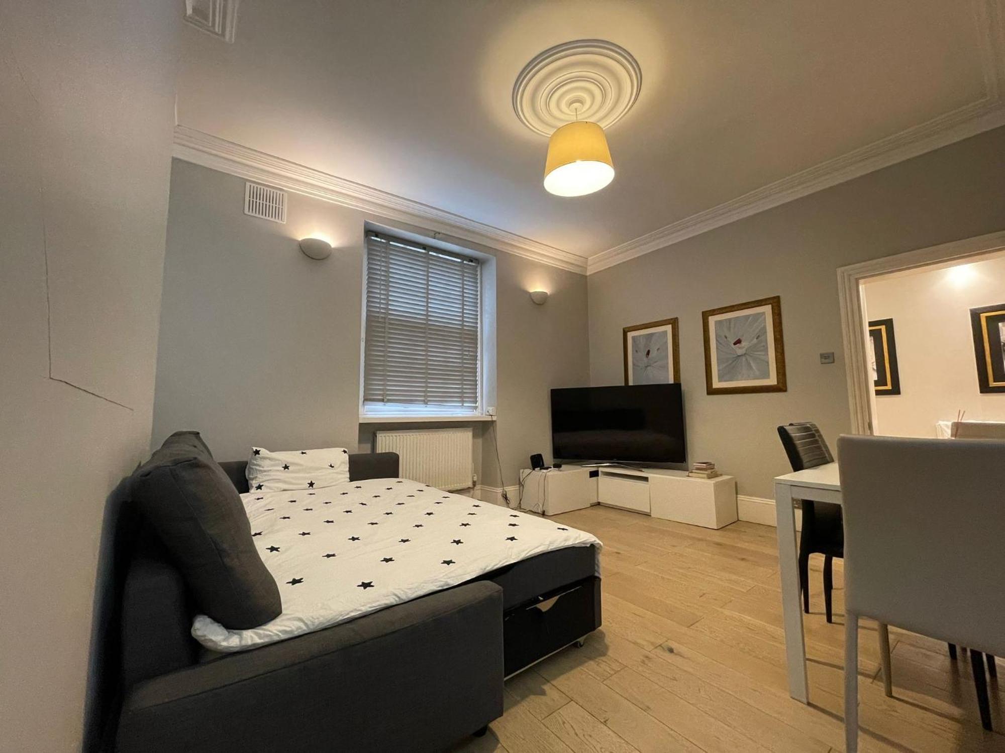 Appartamento Hyde Park Haven By Urban Retreats Londra Esterno foto
